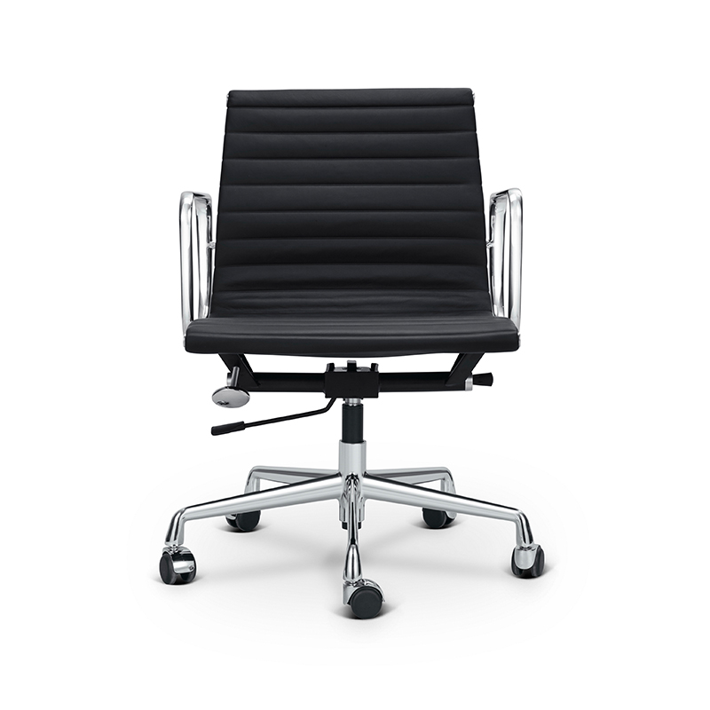 Silla ejecutiva de aluminio Eames: una silla que durará más que su carrera y probablemente la próxima